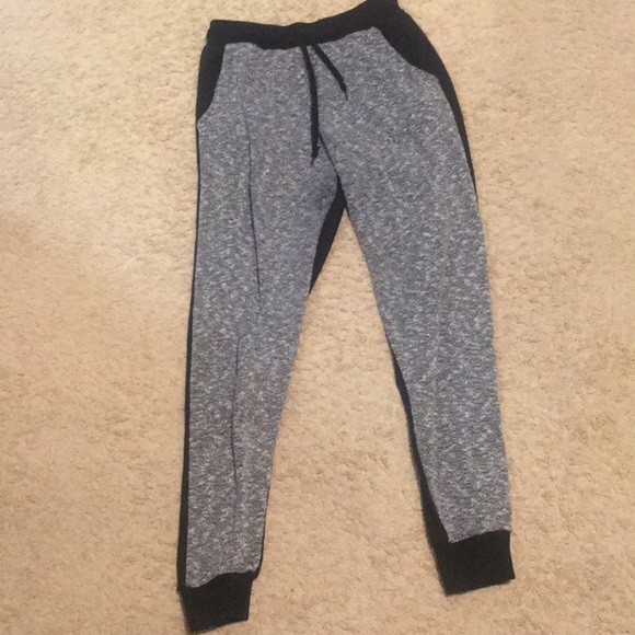 Woven front Joggers - Picture 3 of 4